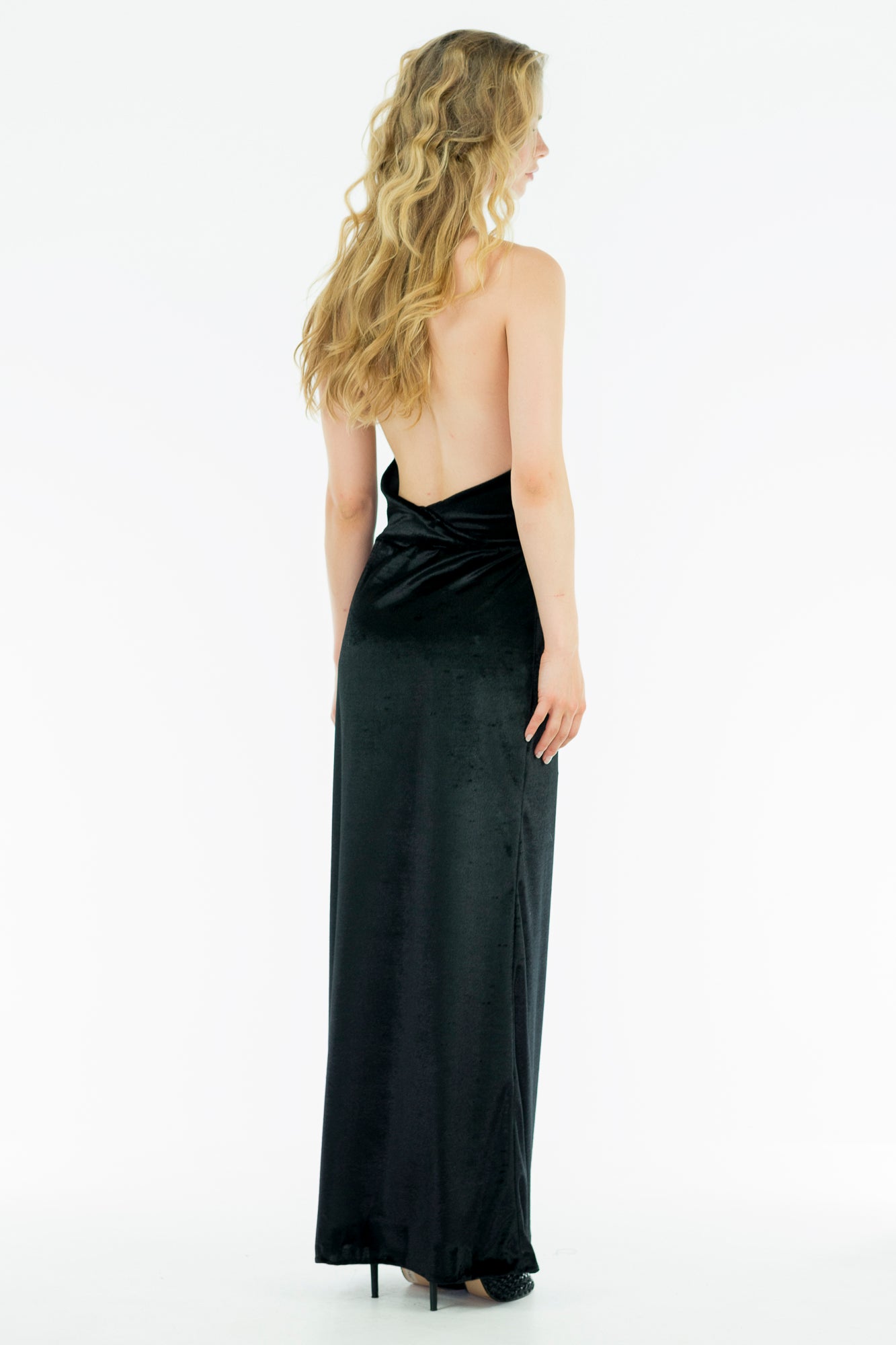 VEVEE - The  Draped Velvet Opened Back Dress - Oscar Mendoza